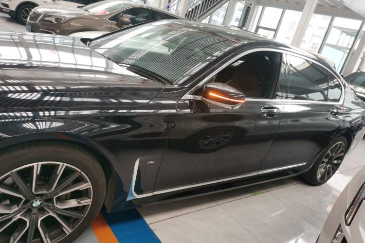 Used BMW 7 Series 2019 Restyled 730Li M Sport Package Exterior 3