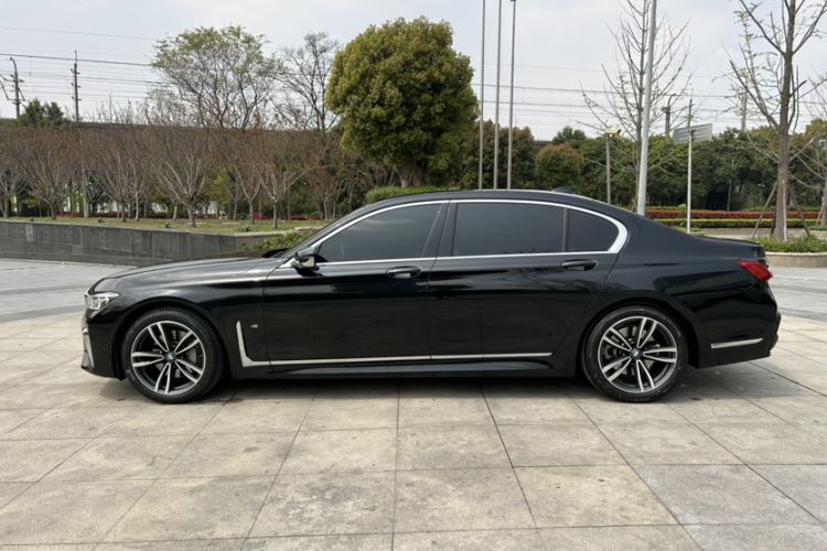 Used BMW 7 Series 2019 Restyled 730Li M Sport Package Exterior 3