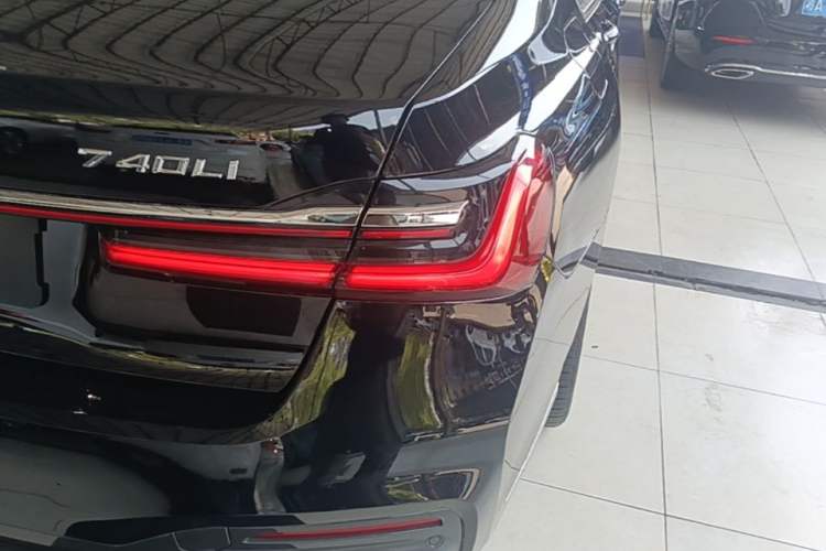 Used BMW 7 Series 2019 Restyled 730Li M Sport Package Exterior 3