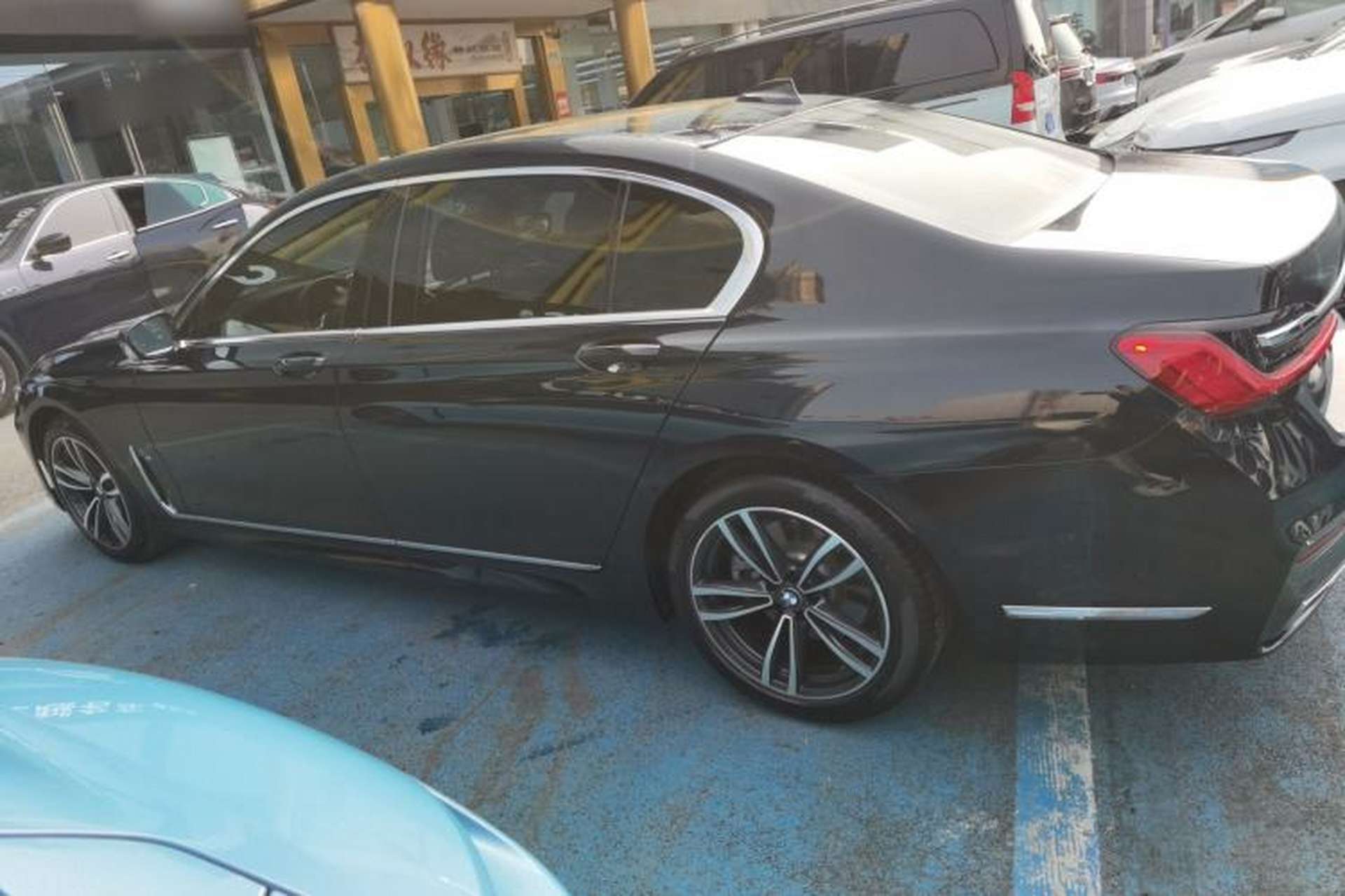 Used BMW 7 Series 2019 Restyled 730Li M Sport Package Exterior 3