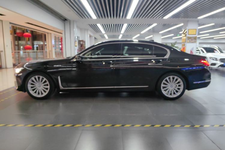 Used BMW 7 Series 2019 Updated 730Li Luxury Package Exterior 3