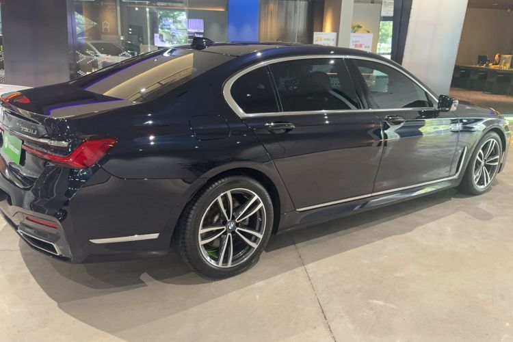 Used BMW 7 Series 2019 Restyled 730Li M Sport Package Exterior 3