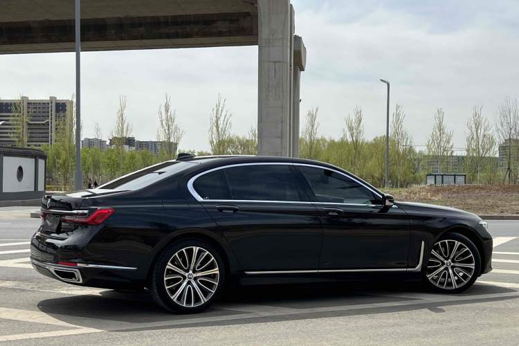 Used BMW 7 Series 2019 Restyled 740Li Leading Luxury Package Exterior 4