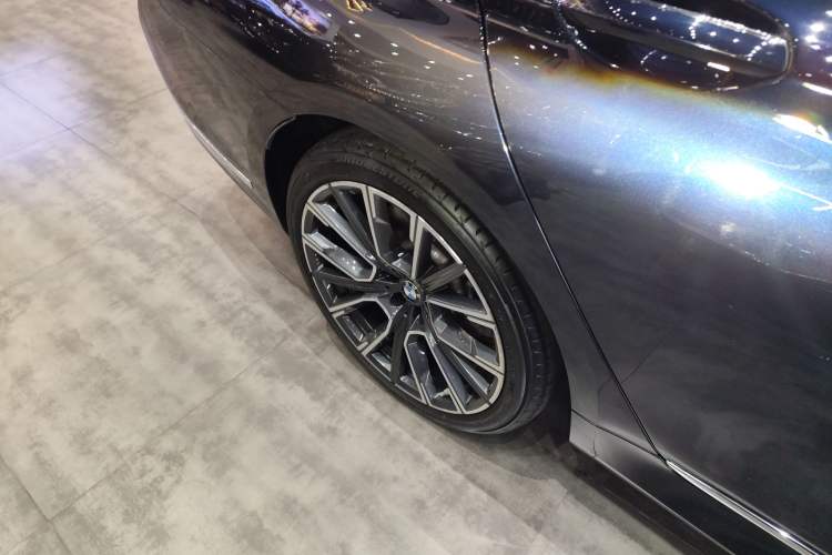 Used BMW 7 Series 2019 Restyled 740Li Leading Edition M Sport Package Exterior 4