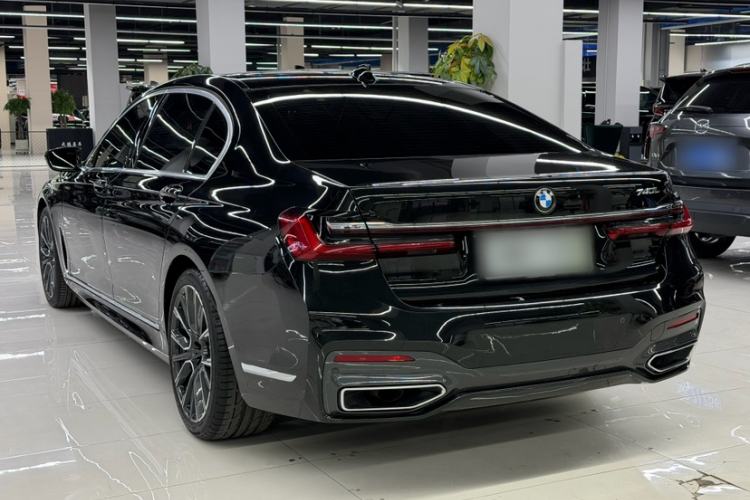 Used BMW 7 Series 2019 Restyled 740Li Leading Edition M Sport Package Exterior 4