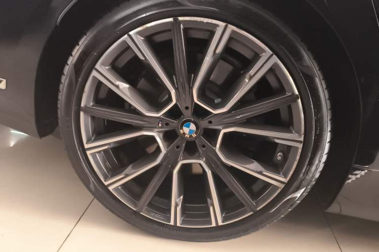 Used BMW 7 Series 2019 Restyled 740Li Leading Edition M Sport Package Exterior 4