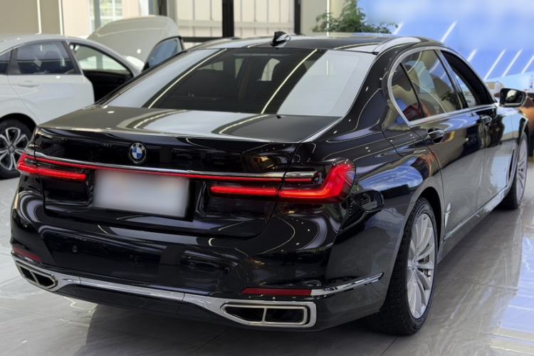 Used BMW 7 Series 2019 Updated 730Li Luxury Package Exterior 4