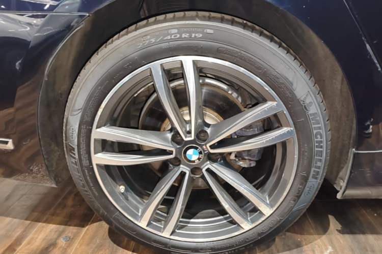 Used BMW 7 Series 2019 Restyled 730Li M Sport Package Exterior 5