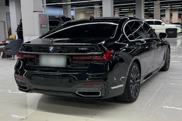 Used BMW 7 Series 2019 Restyled 740Li Leading Edition M Sport Package Exterior 5