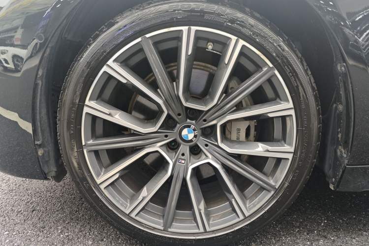 Used BMW 7 Series 2019 Restyled 740Li Leading Edition M Sport Package Exterior 6