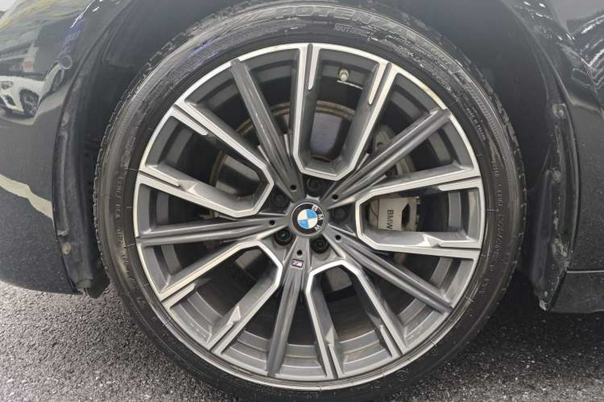 Used BMW 7 Series 2019 Restyled 740Li Leading Edition M Sport Package Exterior 6