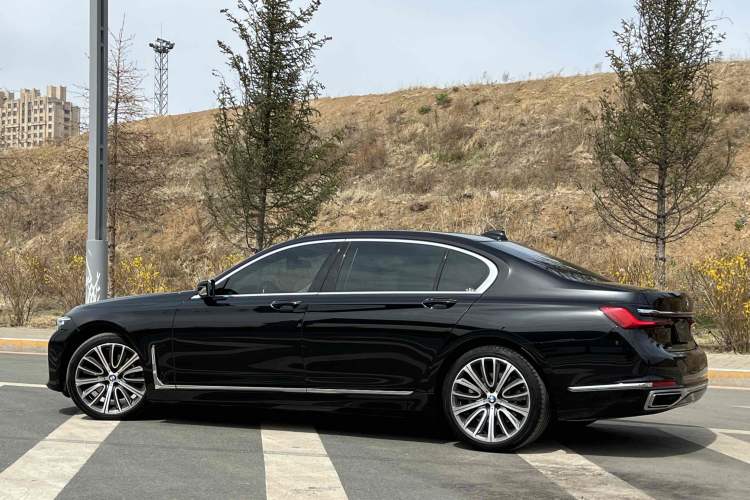 Used BMW 7 Series 2019 Restyled 740Li Leading Luxury Package Exterior 6