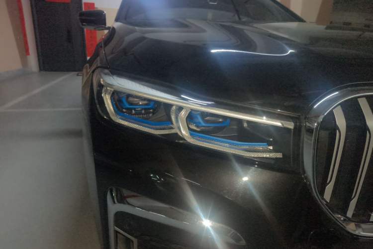 Used BMW 7 Series 2019 730Li M Sport Package Exterior 6