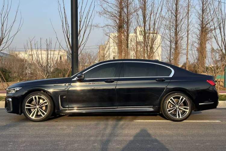 Used BMW 7 Series 2019 Restyled 730Li M Sport Package Exterior 6