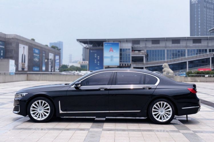 Used BMW 7 Series 2019 Updated 730Li Luxury Package Exterior 6