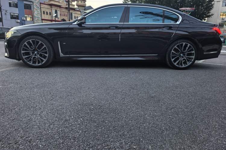 Used BMW 7 Series 2019 730Li M Sport Package Exterior 7