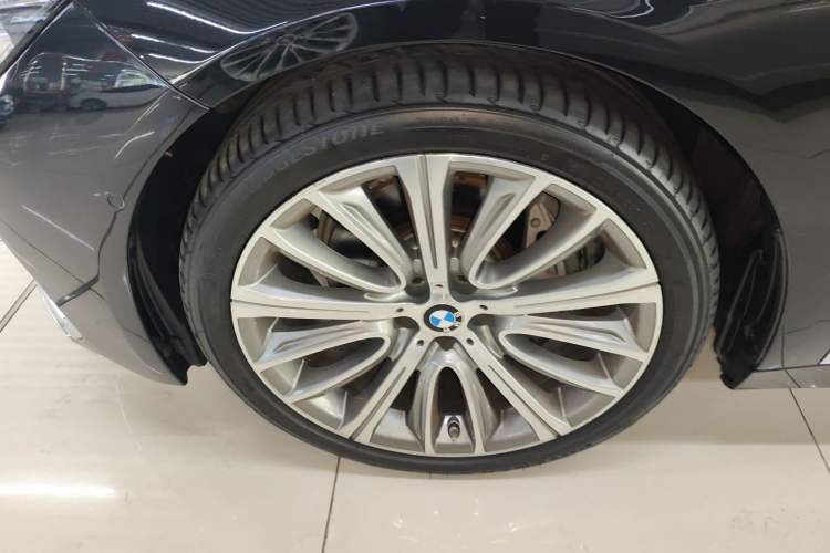 Used BMW 7 Series 2019 Restyled 740Li Leading Luxury Package Exterior 7