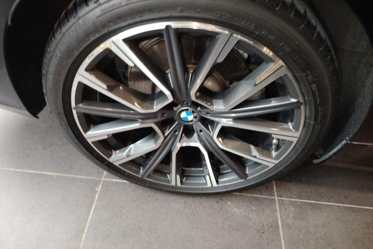 Used BMW 7 Series 2019 Restyled 740Li Leading Edition M Sport Package Exterior 8