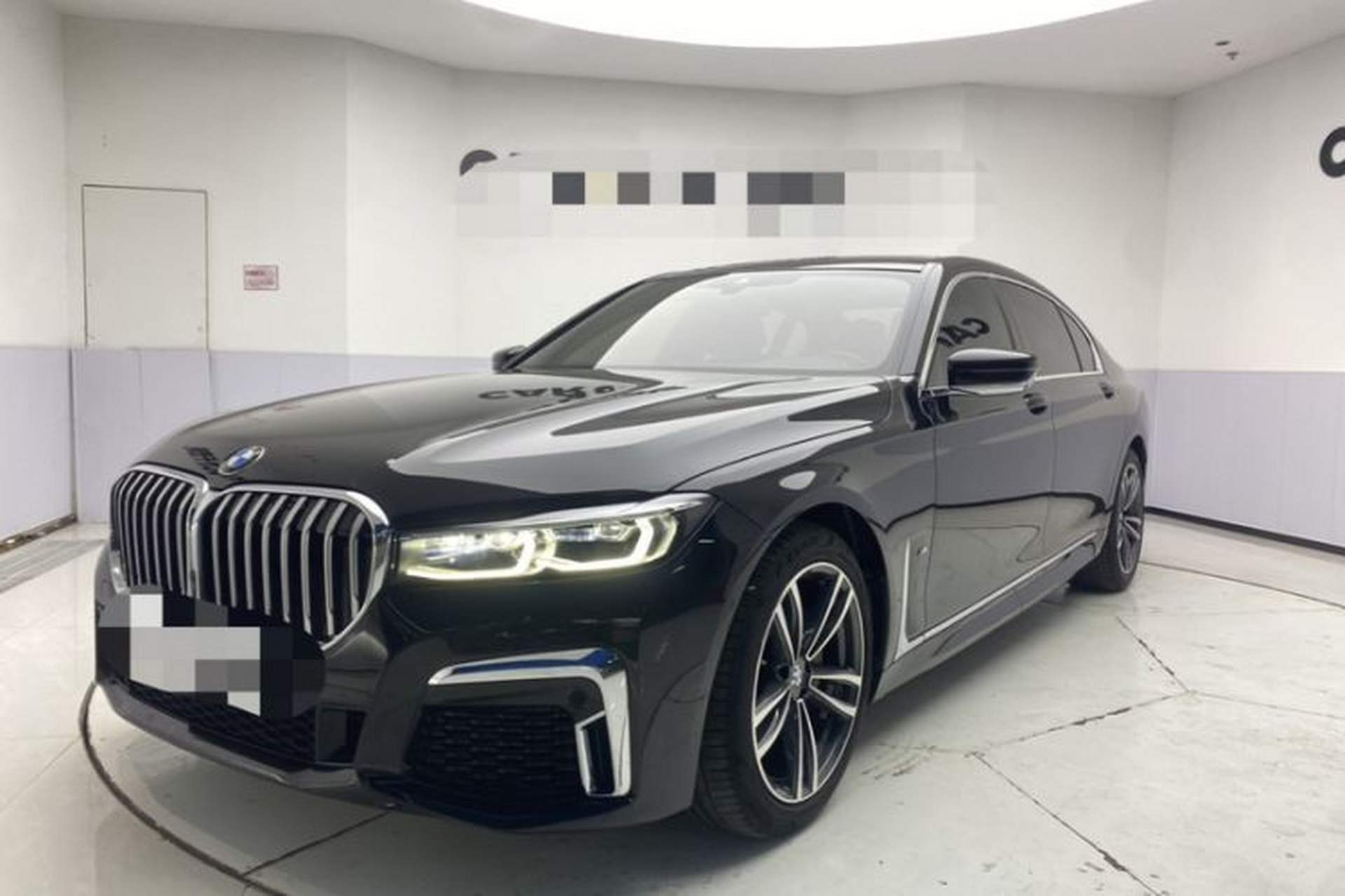 Used BMW 7 Series 2019 Restyled 730Li M Sport Package Front Left 45 Deg