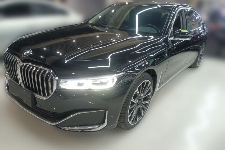 Used BMW 7 Series 2019 Restyled 740Li Leading Luxury Package Front Left 45 Deg