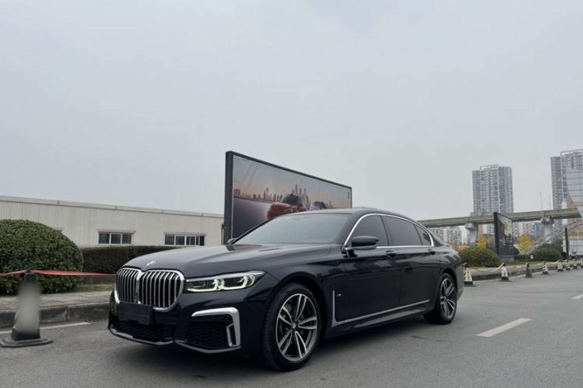 Used BMW 7 Series 2019 Restyled 730Li M Sport Package Front Left 45 Deg