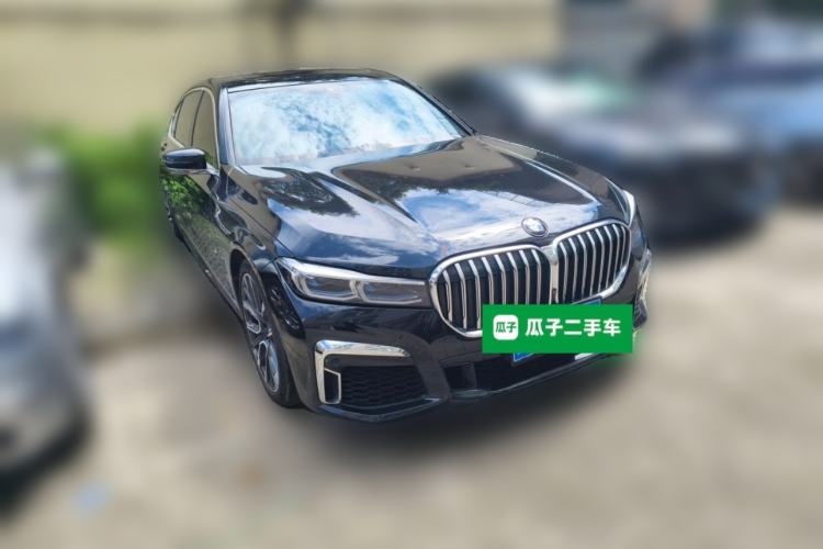 Used BMW 7 Series 2019 740Li Luxury Edition M Sport Package Front Right 45 Deg