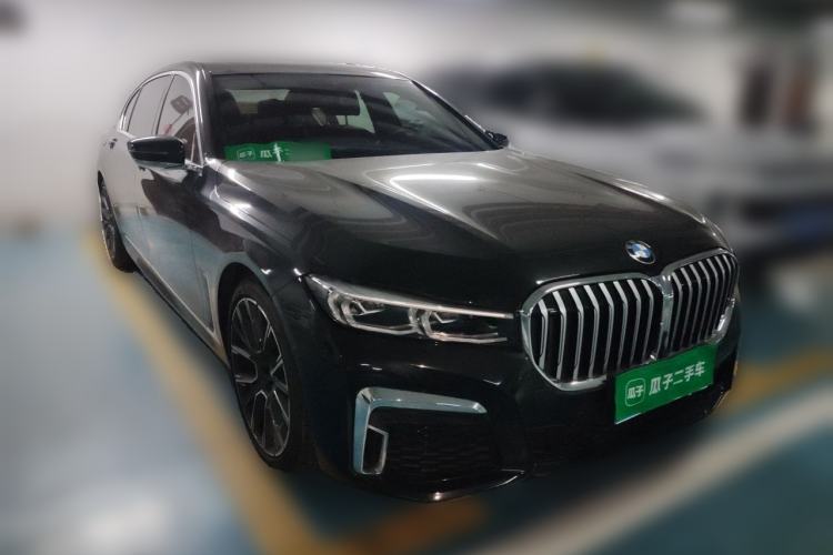 Used BMW 7 Series 2019 Restyled 740Li Leading Edition M Sport Package Front Right 45 Deg