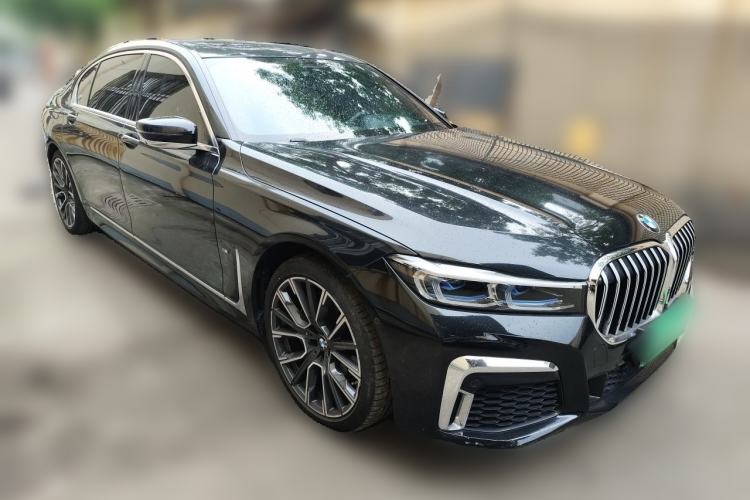 Used BMW 7 Series 2019 Restyled 740Li xDrive Executive M Sport Package Front Right 45 Deg
