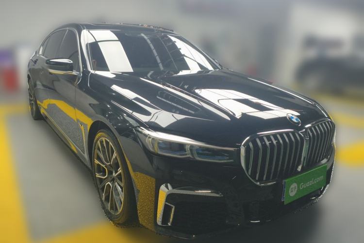 Used BMW 7 Series 2019 Updated 740Li Luxury Version M Sport Package Front Right 45 Deg