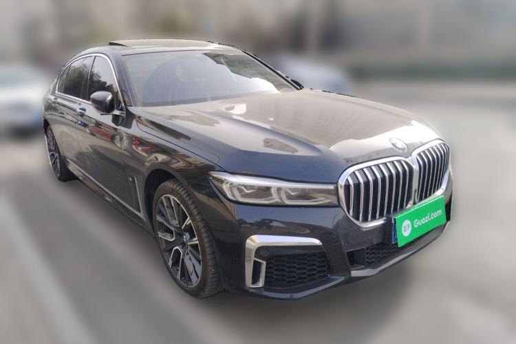 Used BMW 7 Series 2019 Restyled 740Li Leading Edition M Sport Package Front Right 45 Deg