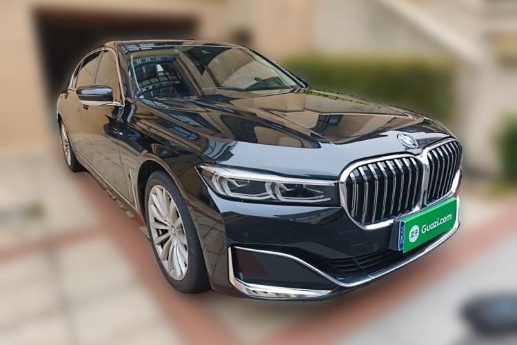 Used BMW 7 Series 2019 730Li Luxury Package Front Right 45 Deg