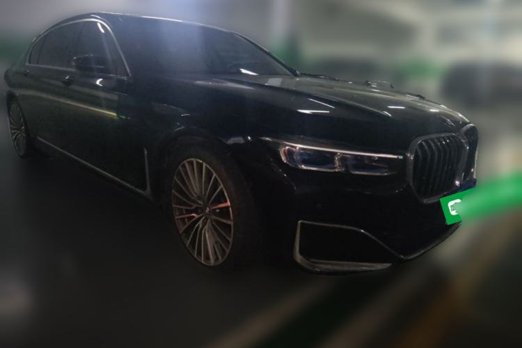 Used BMW 7 Series 2019 740Li Luxury Edition with Premium Package Front Right 45 Deg