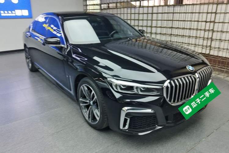 Used BMW 7 Series 2019 Restyled 730Li M Sport Package Front Right 45 Deg