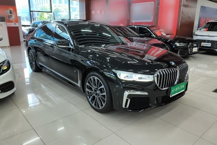 Used BMW 7 Series 2019 Restyled 740Li Leading Edition M Sport Package Front Right 45 Deg