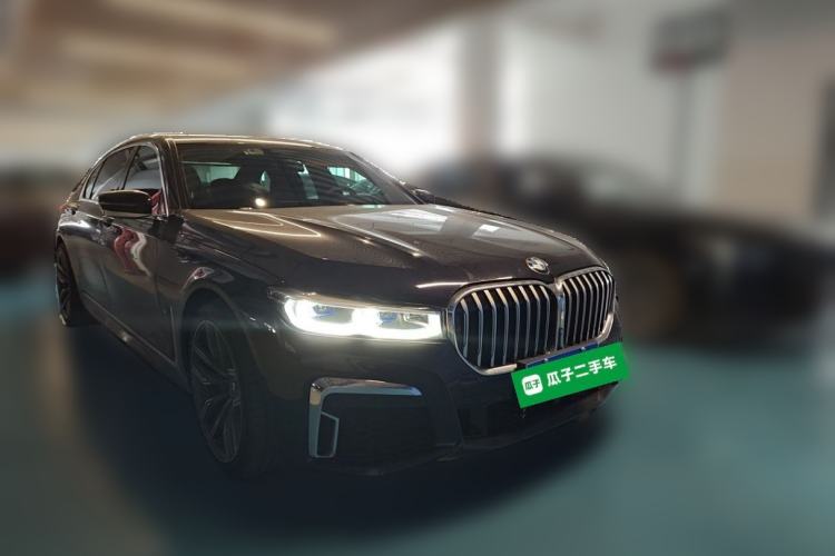 Used BMW 7 Series 2019 740Li xDrive Executive M Sport Package Front Right 45 Deg