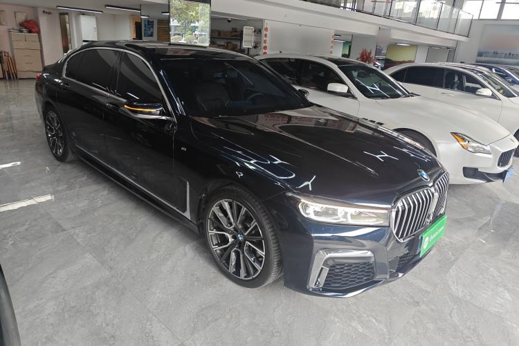 Used BMW 7 Series 2019 Restyled 740Li Leading Edition M Sport Package Front Right 45 Deg
