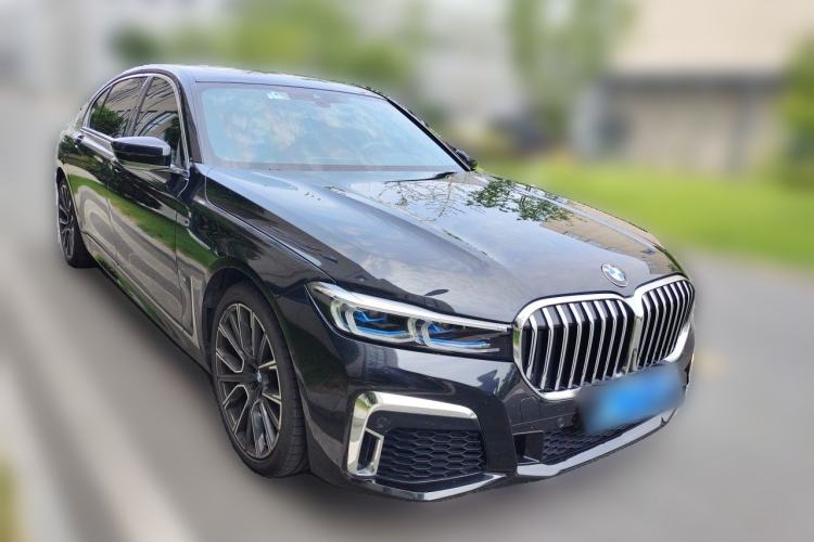 Used BMW 7 Series 2019 Updated 740Li Luxury Version M Sport Package Front Right 45 Deg