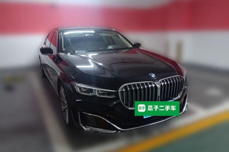 Used BMW 7 Series 2019 Restyled 740Li Leading Luxury Package Front Right 45 Deg