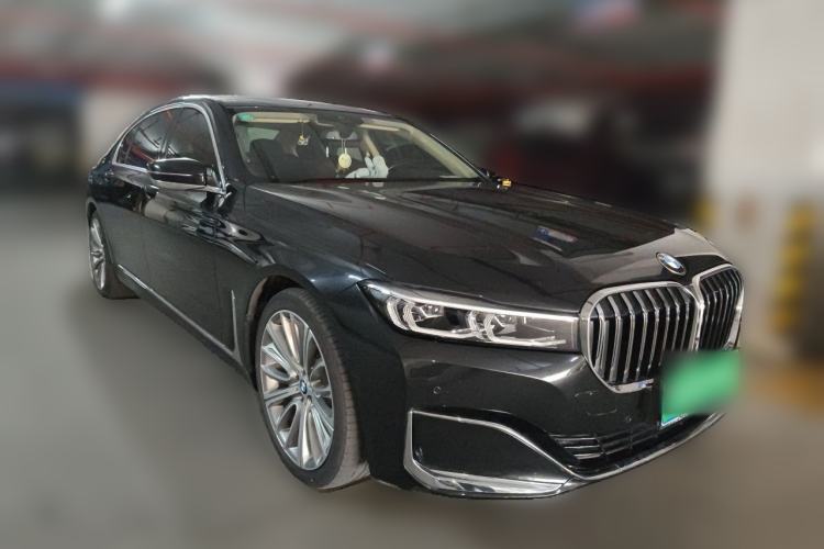 Used BMW 7 Series 2019 Restyled 740Li Leading Luxury Package Front Right 45 Deg