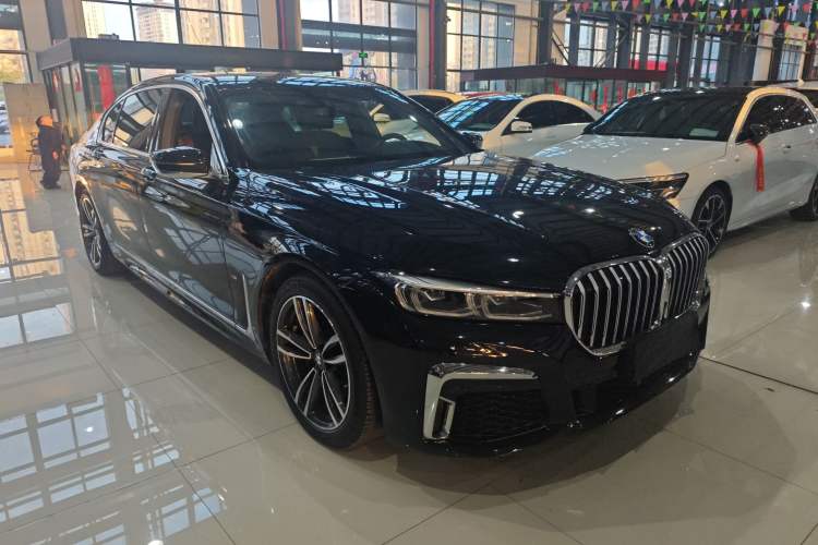 Used BMW 7 Series 2019 Restyled 730Li M Sport Package Front Right 45 Deg