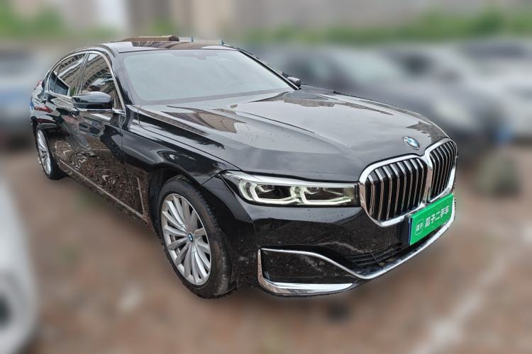 Used BMW 7 Series 2019 730Li Luxury Package Front Right 45 Deg