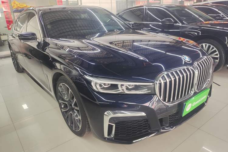 Used BMW 7 Series 2019 740Li Leading Model M Sport Package Front Right 45 Deg