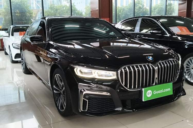 Used BMW 7 Series 2019 Restyled 730Li M Sport Package Front Right 45 Deg