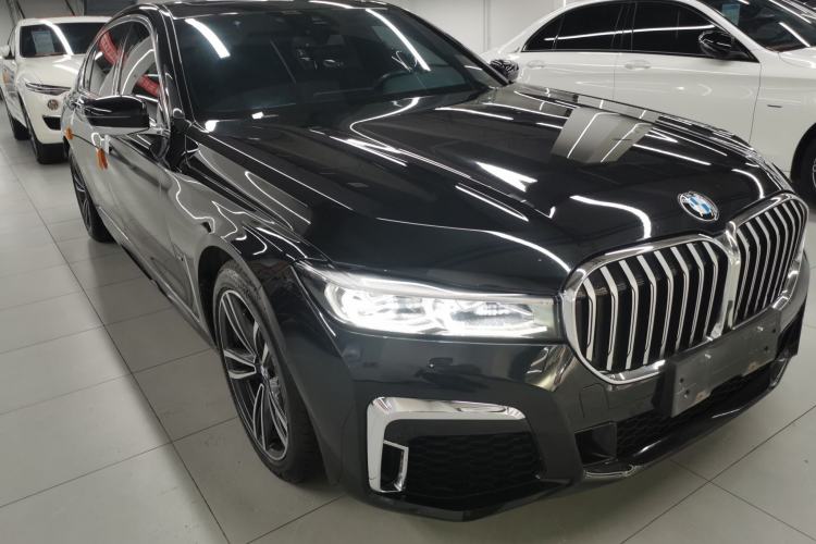 Used BMW 7 Series 2019 Restyled 730Li M Sport Package Front Right 45 Deg