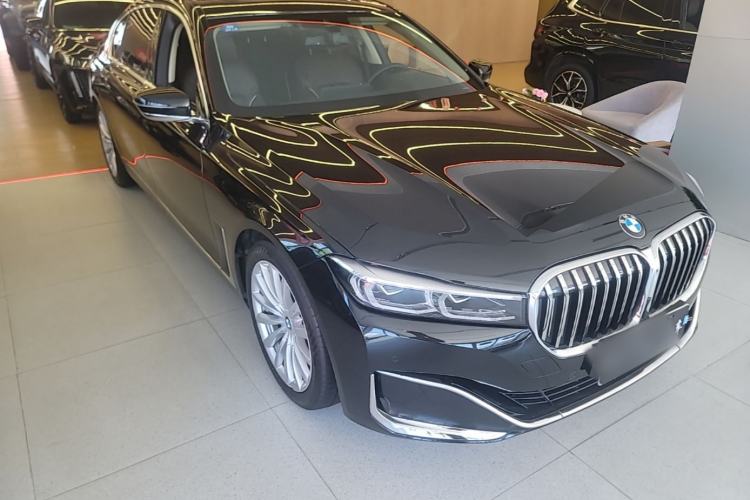 Used BMW 7 Series 2019 Updated 730Li Luxury Package Front Right 45 Deg