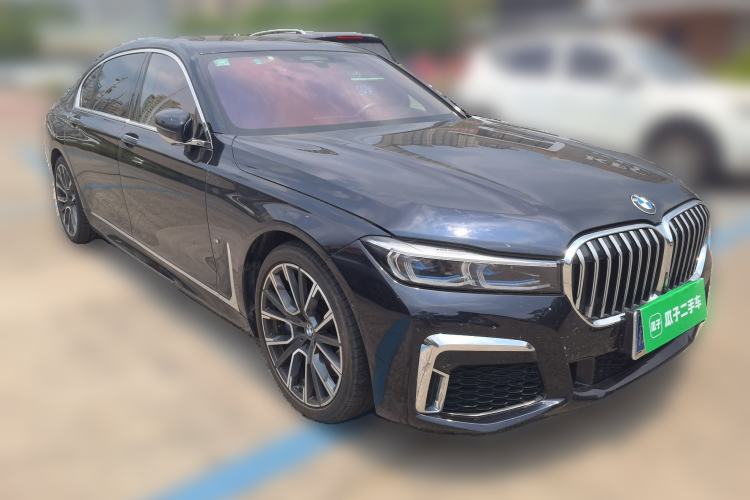 Used BMW 7 Series 2019 Restyled 740Li Leading Edition M Sport Package Front Right 45 Deg