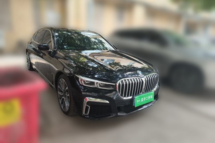 Used BMW 7 Series 2019 Restyled 740Li Leading Edition M Sport Package Front Right 45 Deg