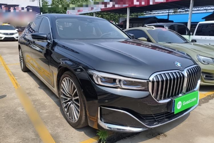 Used BMW 7 Series 2019 740Li Luxury Edition with Premium Package Front Right 45 Deg