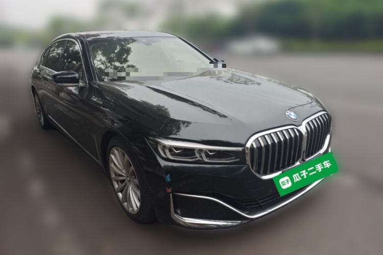 Used BMW 7 Series 2019 730Li Luxury Package Front Right 45 Deg