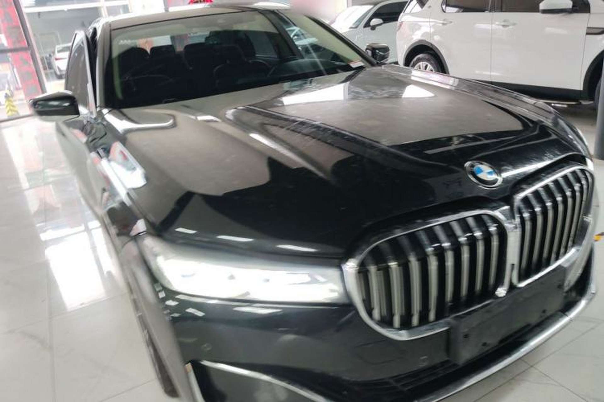 Used BMW 7 Series 2019 Restyled 740Li Leading Luxury Package Front Right 45 Deg